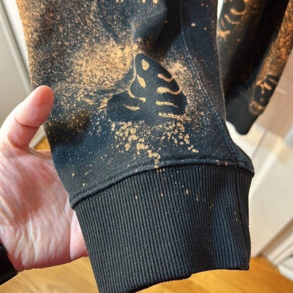 Roots Black Joggers Handpainted Leaf Pattern Medium - Picture 5 of 7